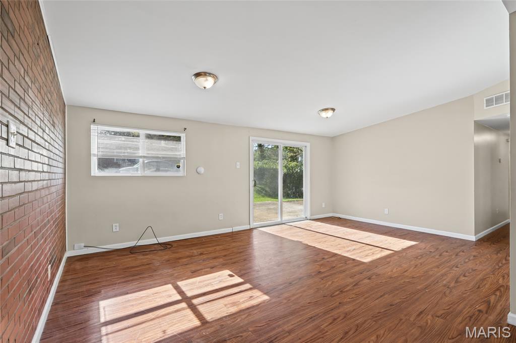 6661 Pepperidge Drive Property Photo 2