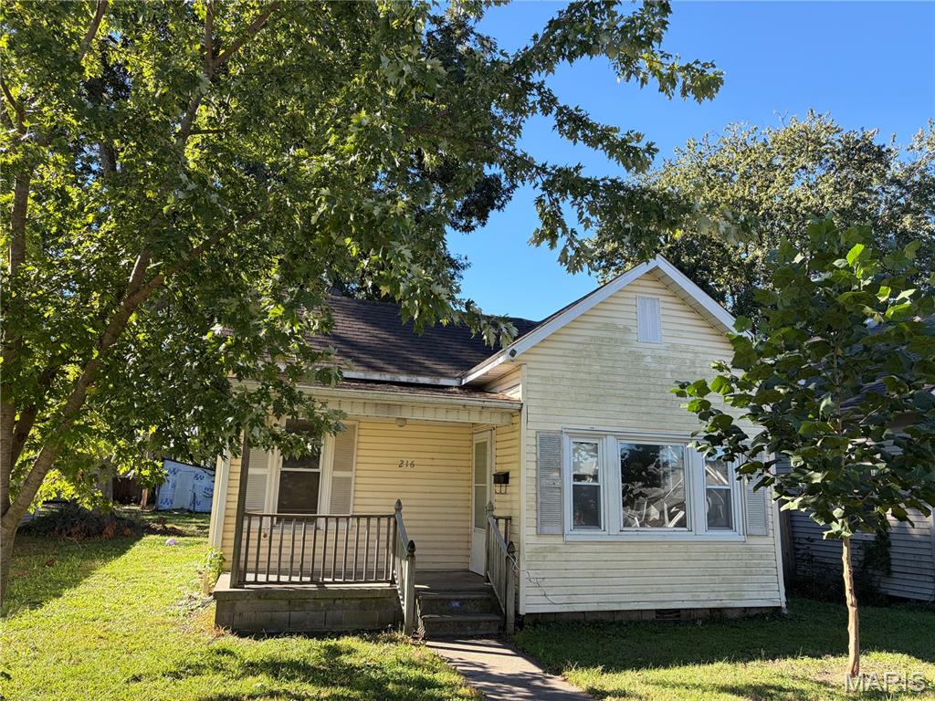 216 Cook Avenue Property Photo 1