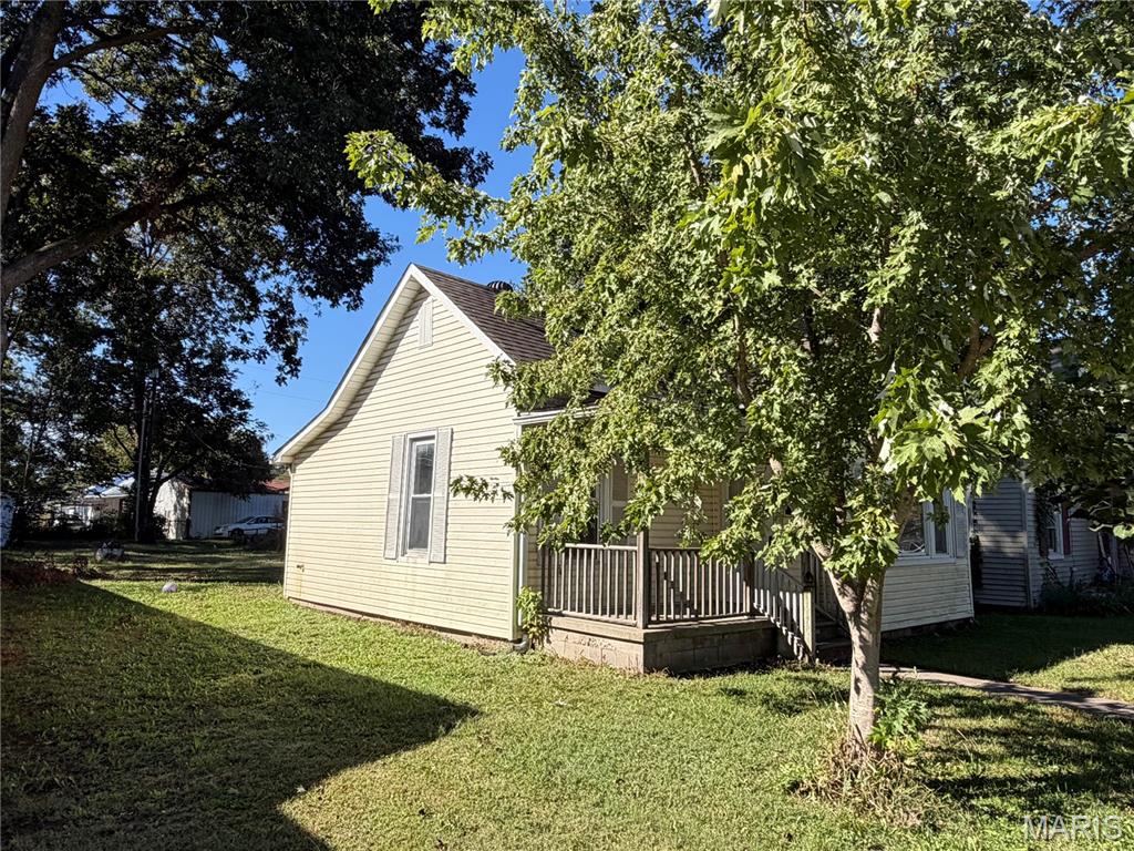 216 Cook Avenue Property Photo 3