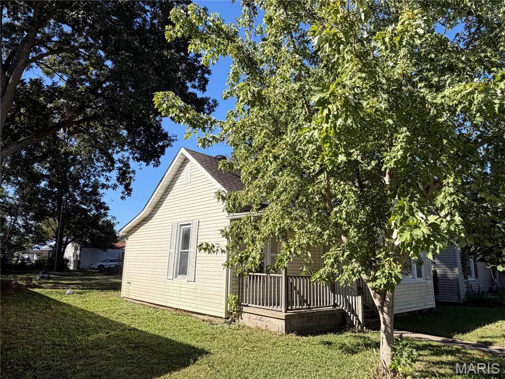 216 Cook Avenue Property Photo 4