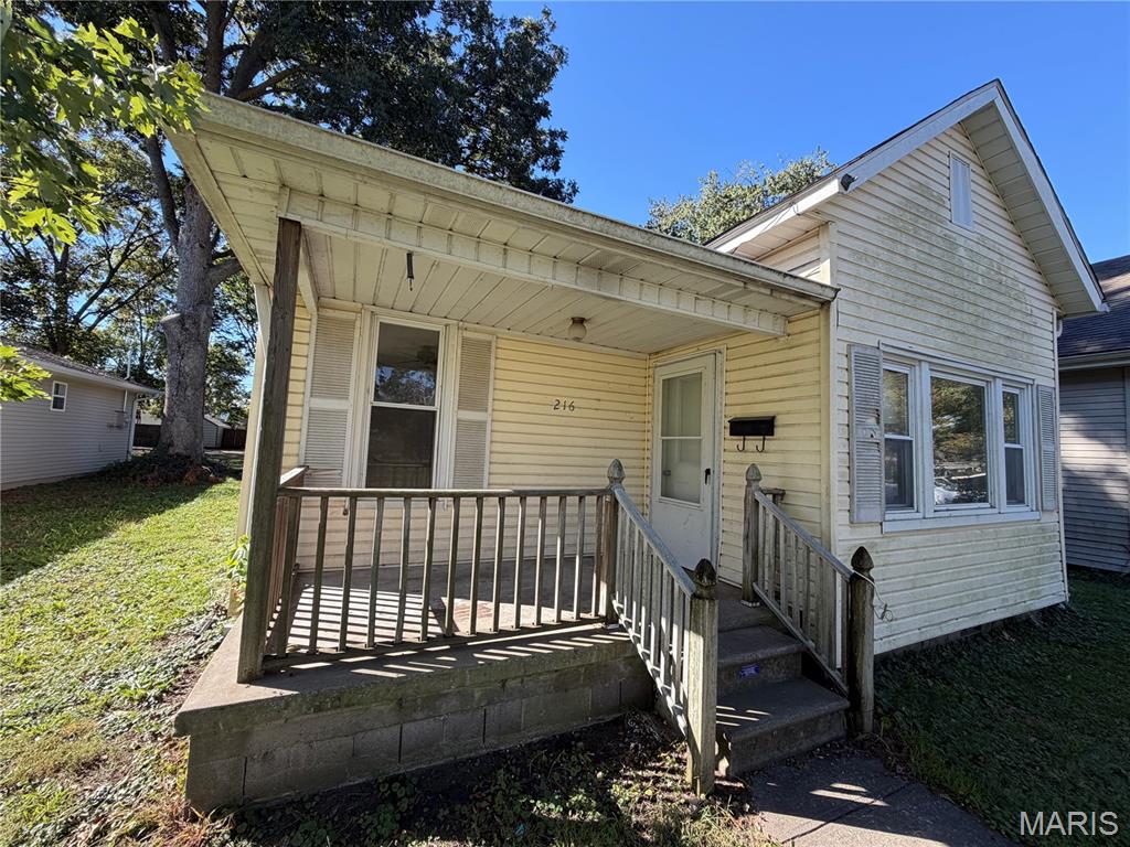 216 Cook Avenue Property Photo 8
