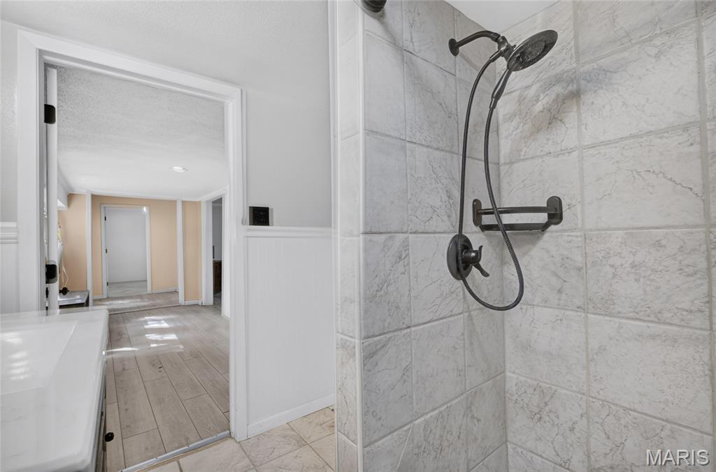 14123 Fleming Road Property Photo 16