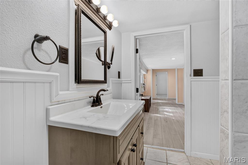 14123 Fleming Road Property Photo 17