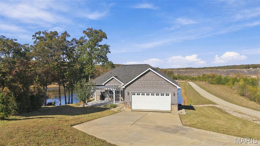 1887 Tiffany Drive Property Photo 4