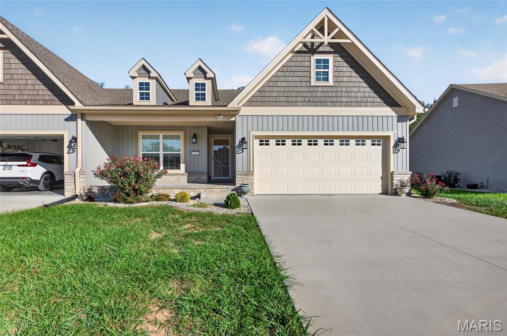 4825 Azalea Place Property Photo 1