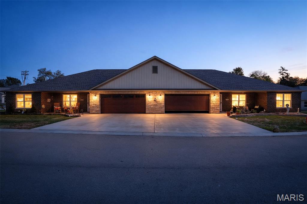 551 Windsor Lane Property Photo 1