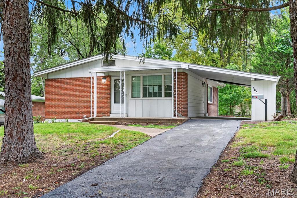 680 Jamaica Place Property Photo 1