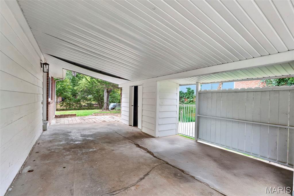 680 Jamaica Place Property Photo 8
