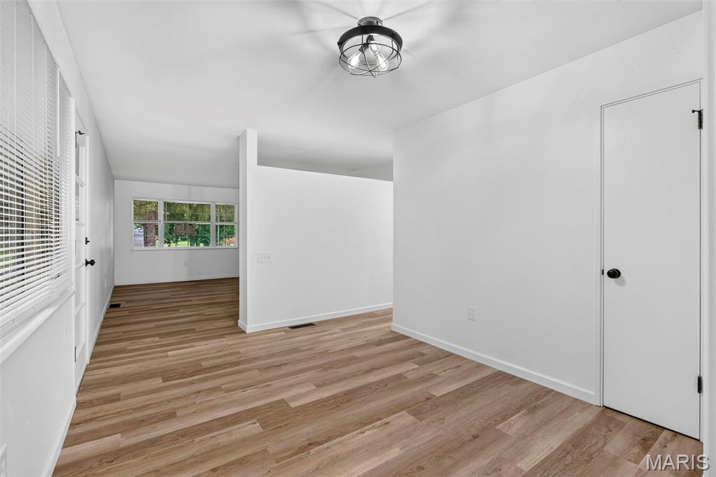 680 Jamaica Place Property Photo 16