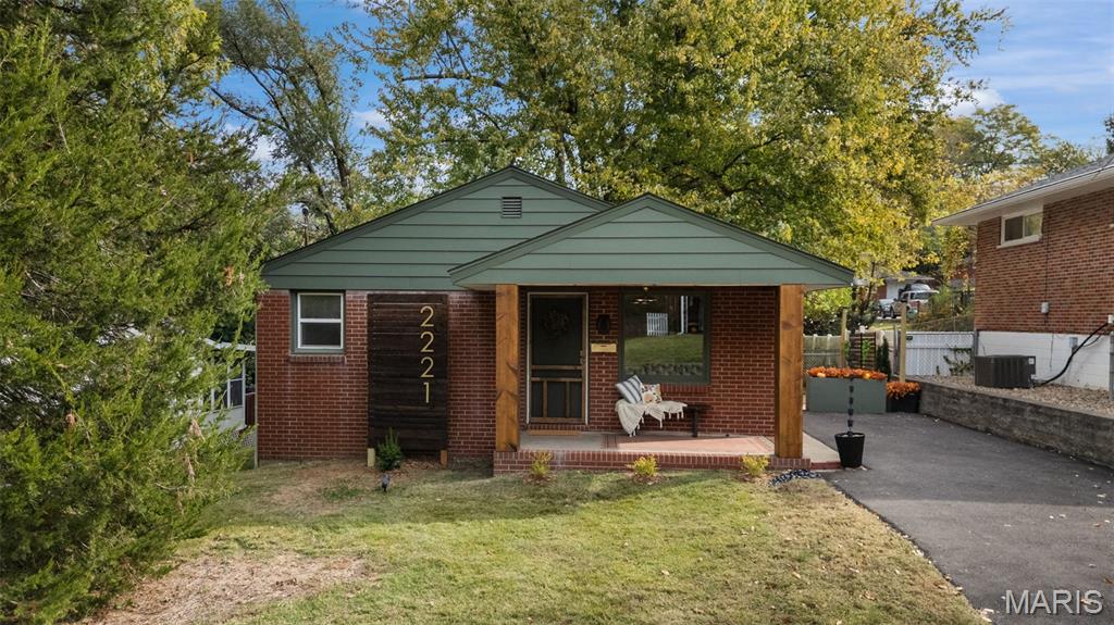 2221 Norside Drive Property Photo 1