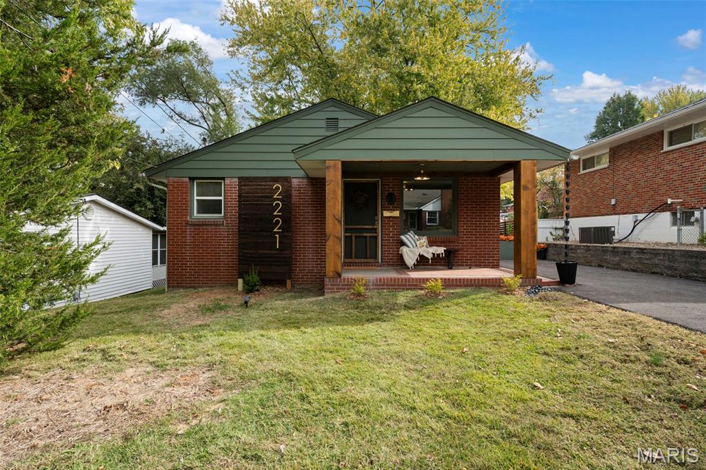2221 Norside Drive Property Photo 2