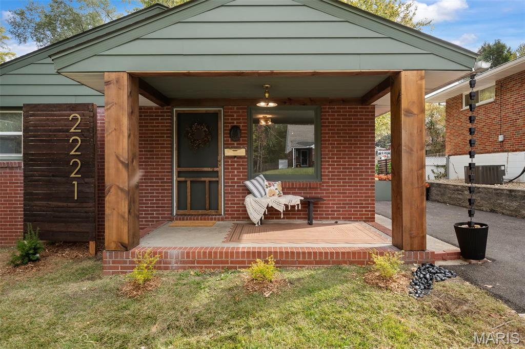 2221 Norside Drive Property Photo 3
