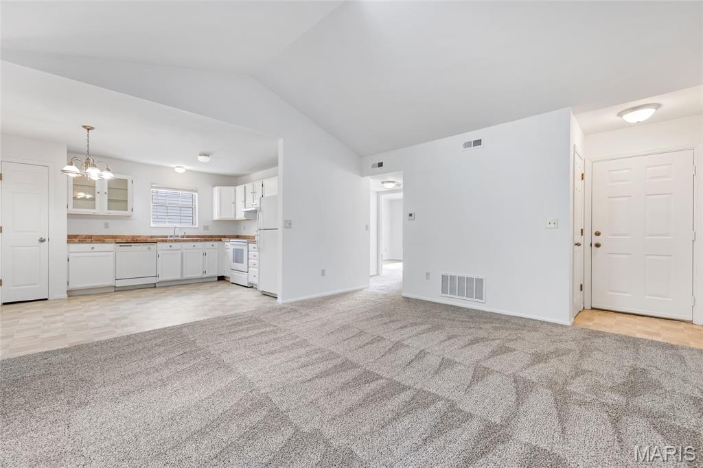 136 Old Buggy Court D Property Photo 6