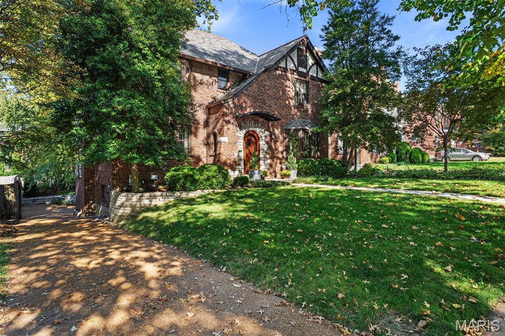 541 Purdue Avenue Property Photo 1