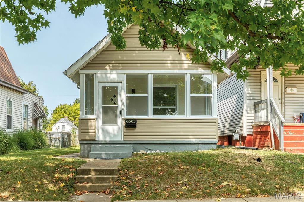 6605 Crest Avenue Property Photo 1