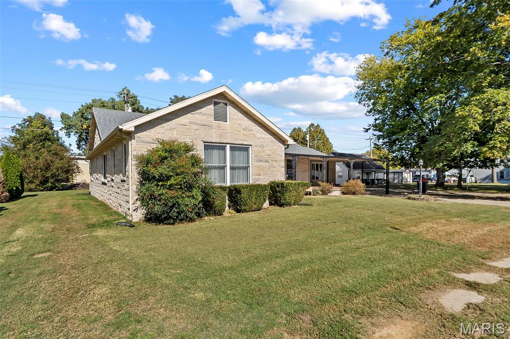 501 W Sturdivant Street Property Photo 3