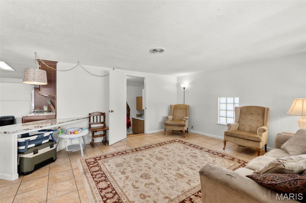 501 W Sturdivant Street Property Photo 14