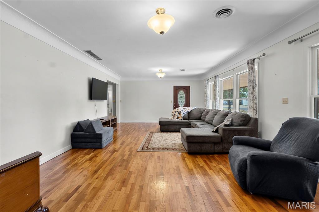 501 W Sturdivant Street Property Photo 33