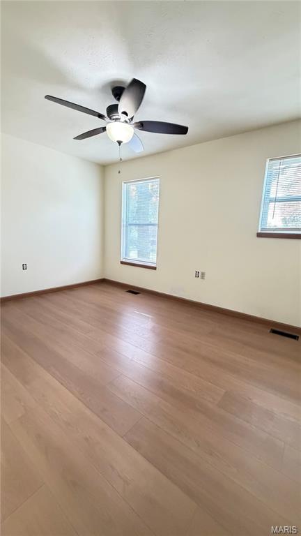 2133 E Lawrence Avenue Property Photo 6