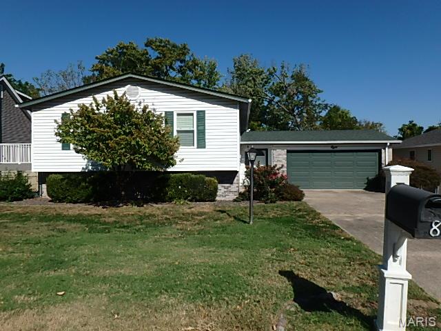 8 Roland Lane Property Photo 1
