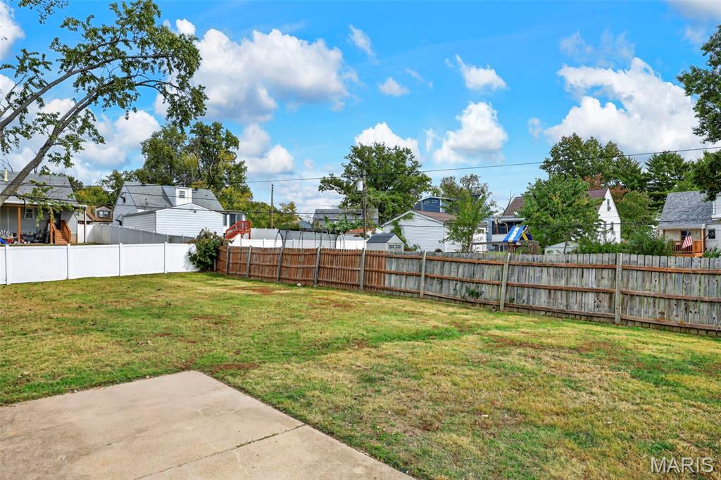 9819 Zykan Drive Property Photo 4
