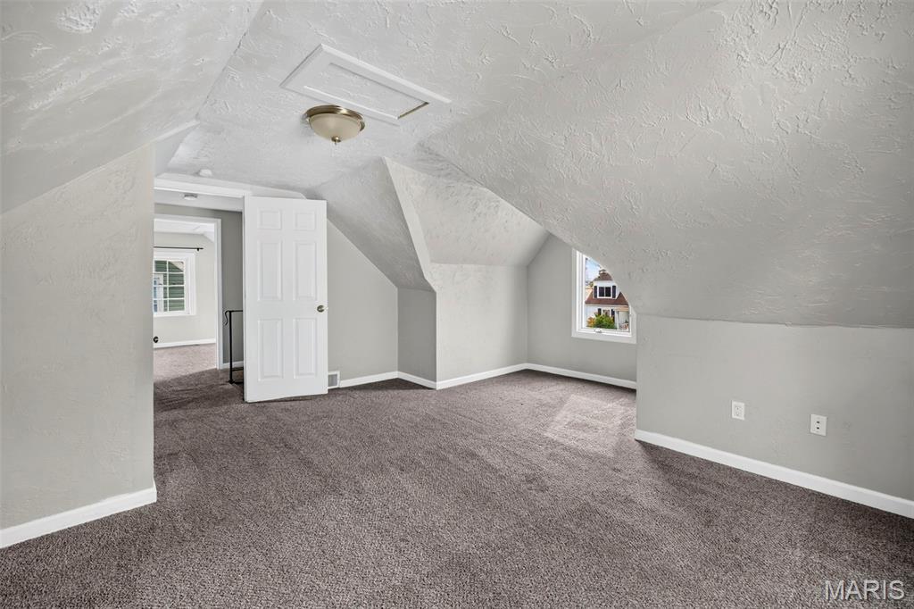 9819 Zykan Drive Property Photo 20