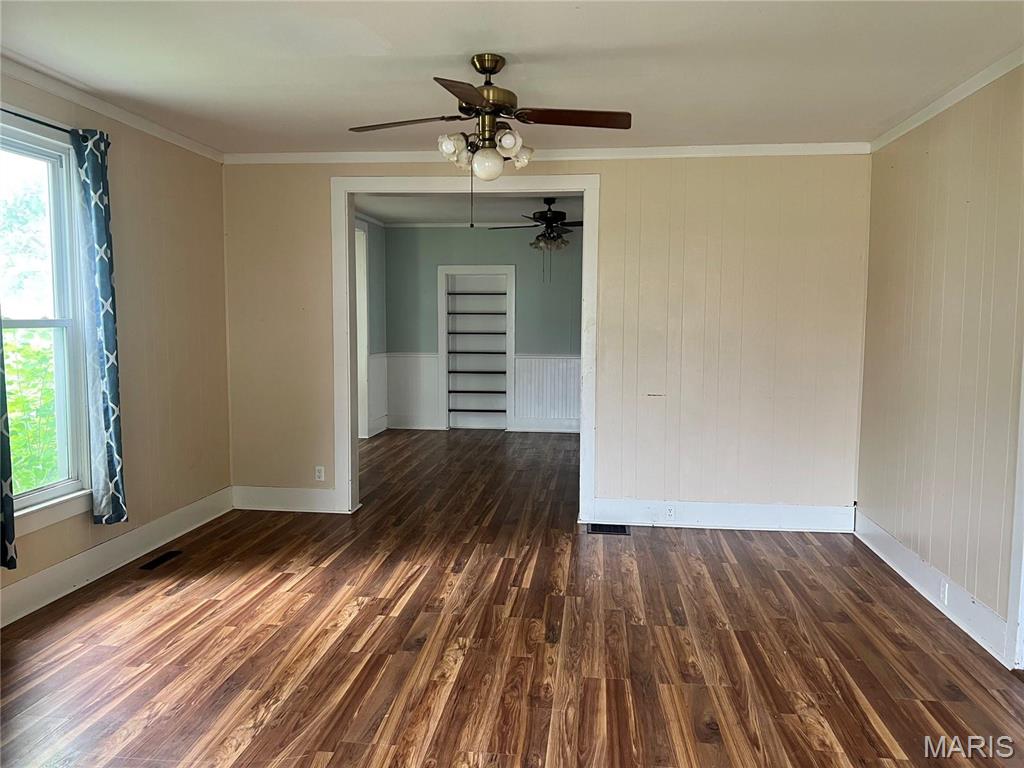 206 S Cedar Street Property Photo 6