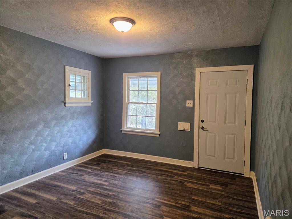 7041 Garesche Avenue Property Photo 3