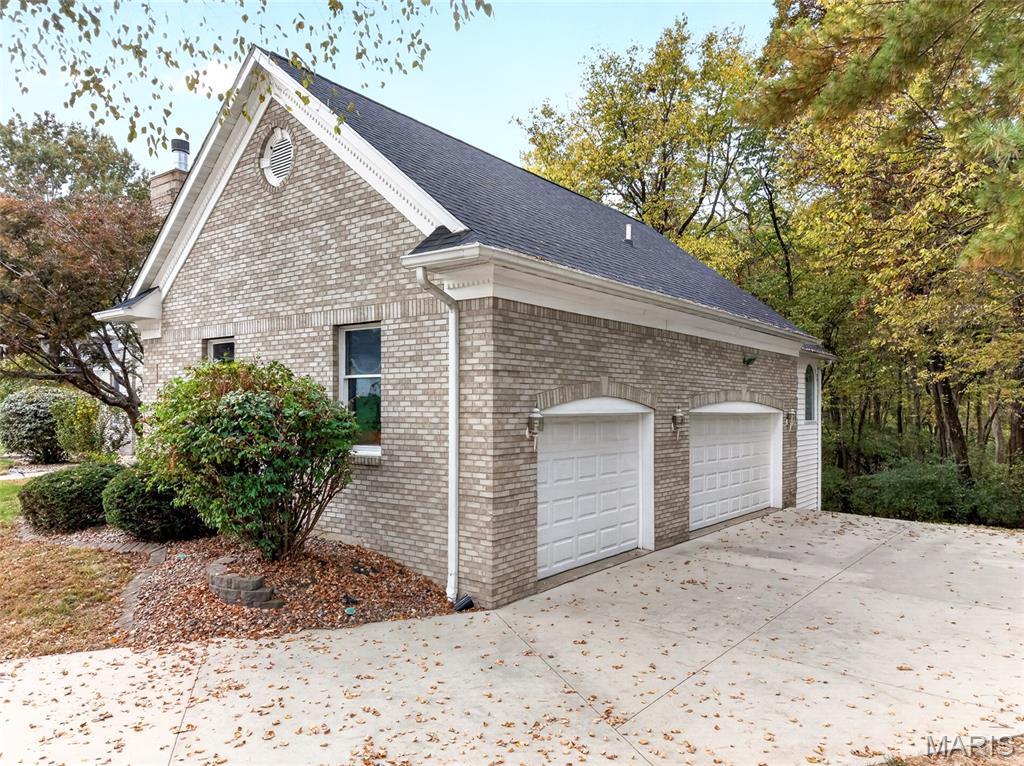 8 Jason Court Property Photo 4