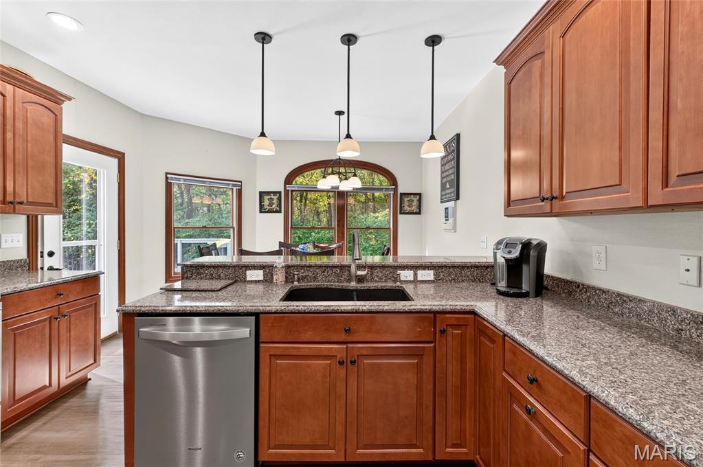 8 Jason Court Property Photo 17