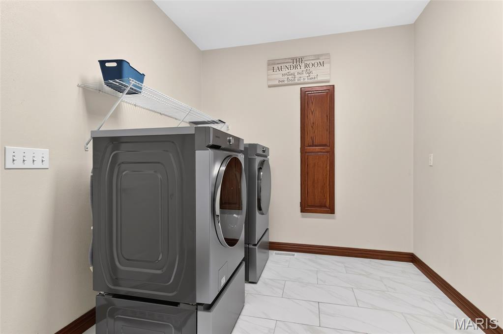 8 Jason Court Property Photo 31