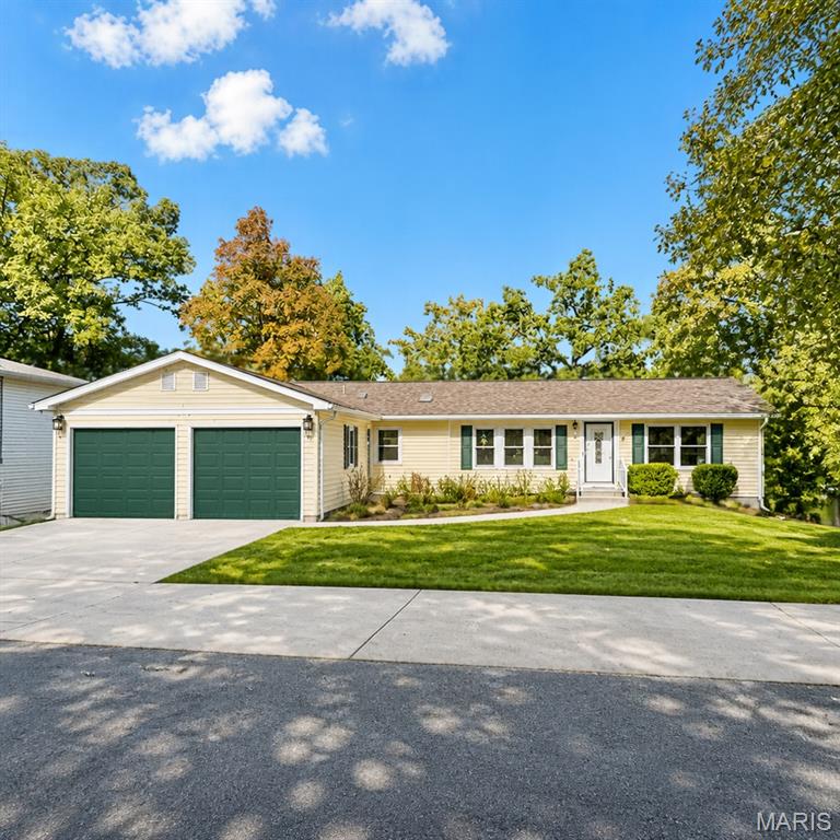14 E Lakeshore Drive Property Photo 1