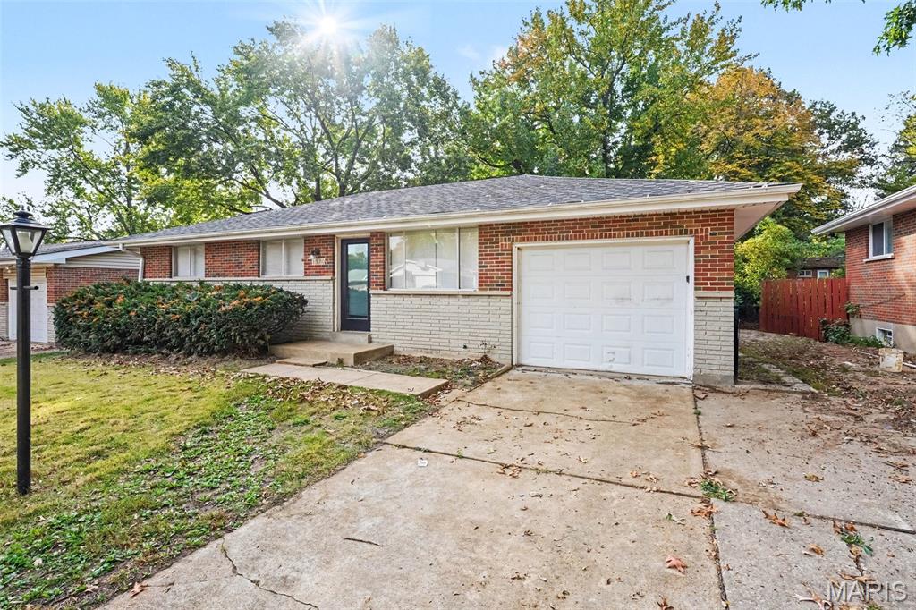 1520 Cove Lane Property Photo 1