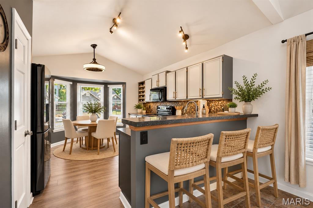 1529 Strawberry Glen Court Property Photo 4