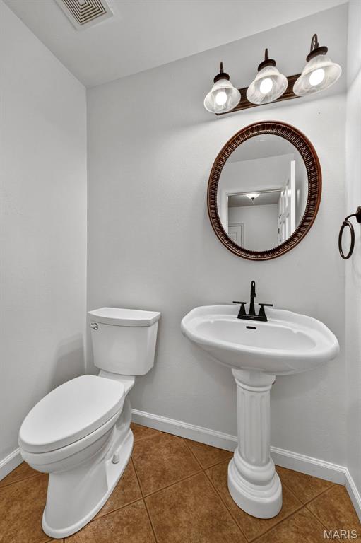 1529 Strawberry Glen Court Property Photo 8