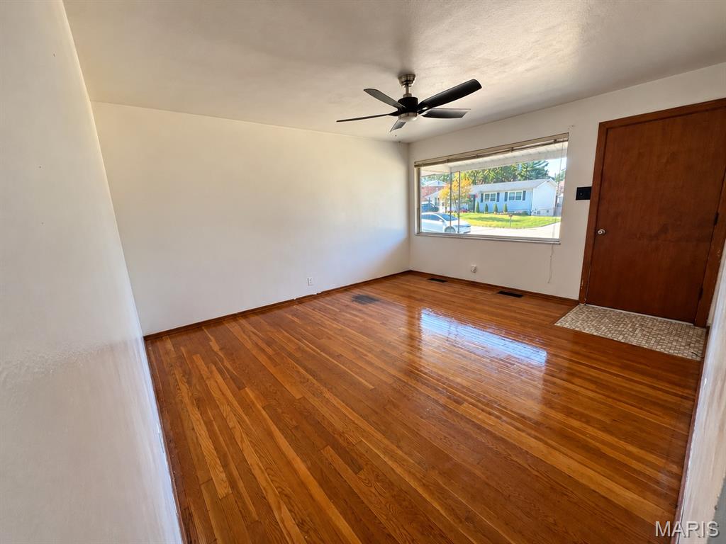 10916 Arctic Drive Property Photo 3