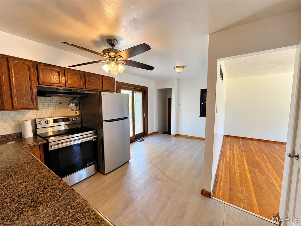 10916 Arctic Drive Property Photo 6