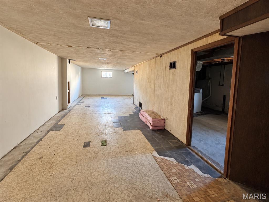10916 Arctic Drive Property Photo 14