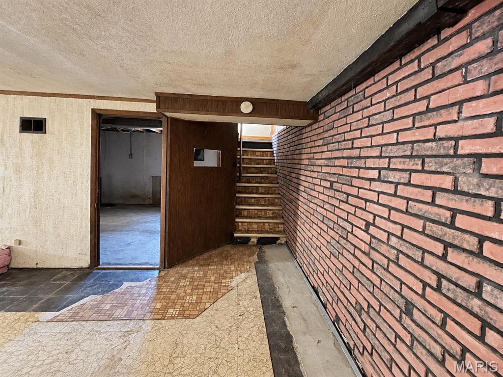 10916 Arctic Drive Property Photo 15