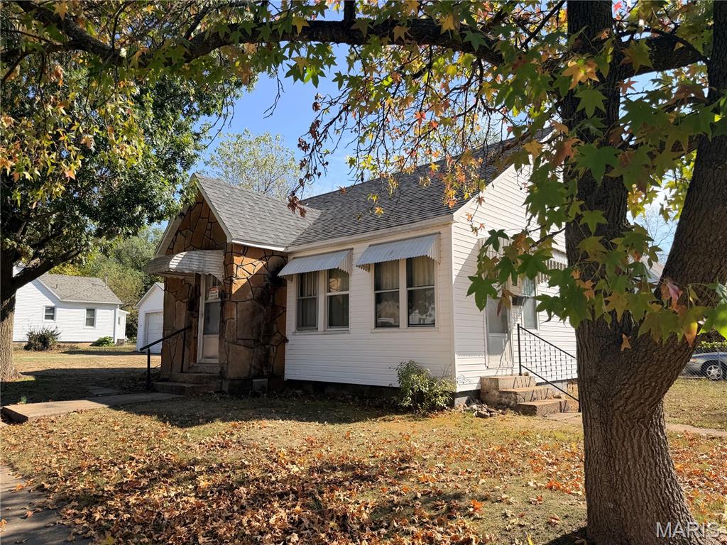 486 N Jackson Avenue Property Photo 1