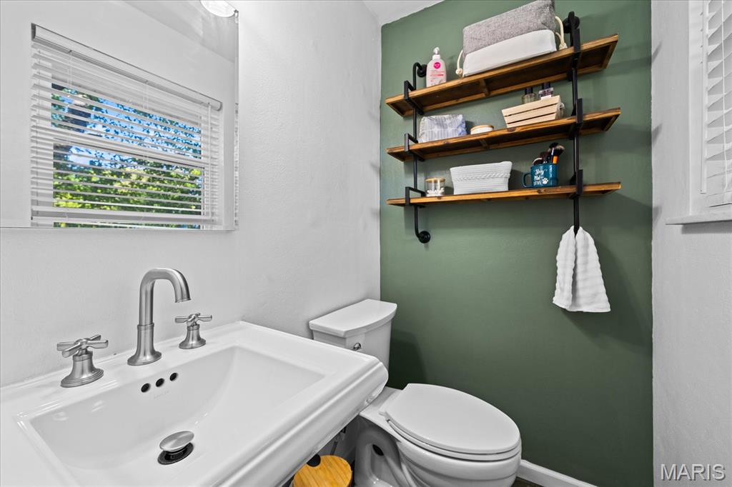 10 Chamberlain Court Property Photo 20