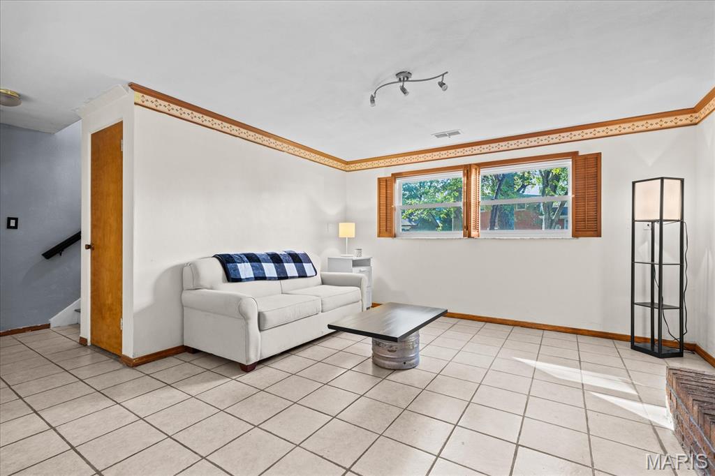 10 Chamberlain Court Property Photo 26