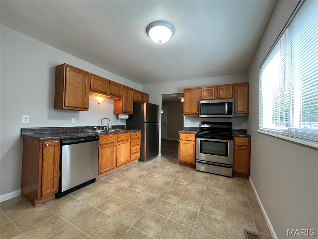 1007 W Nixon Drive Property Photo 4