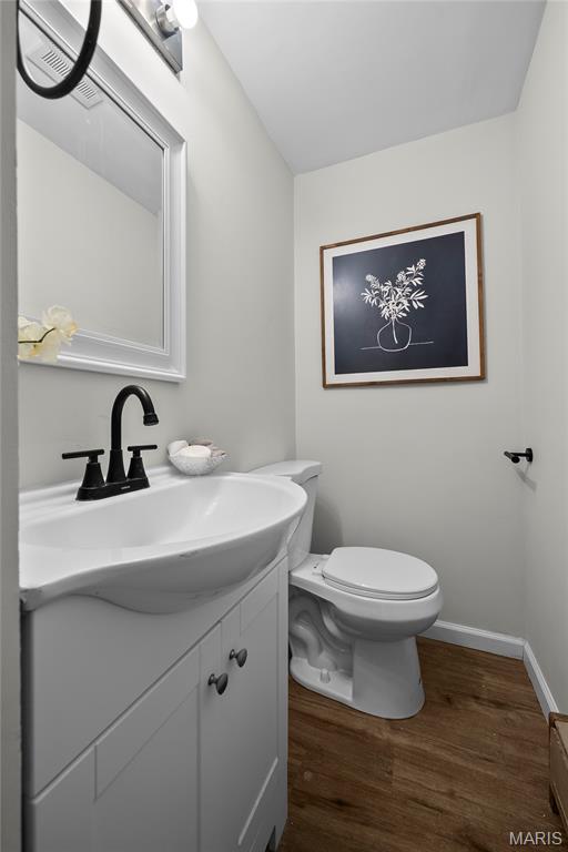 10587 Carroll Wood Way Property Photo 12