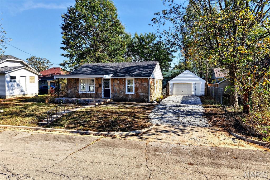 370 Oak Street Property Photo 1
