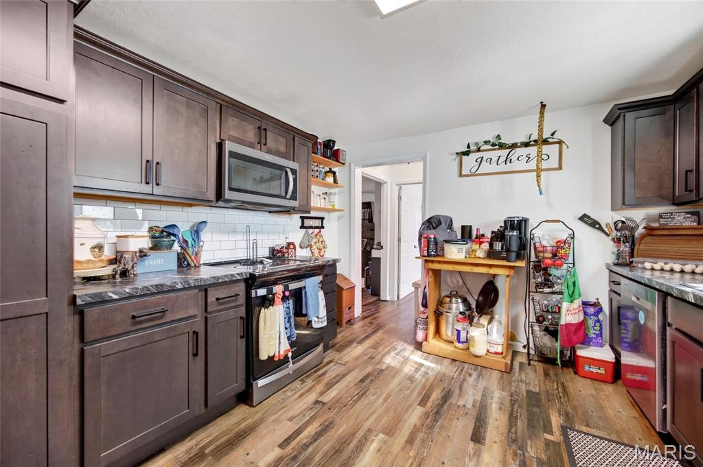 305 Greentown Road Property Photo 8