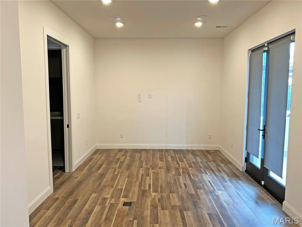 26069072 Property Photo 4