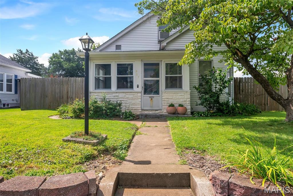 907 Hawley Avenue Property Photo 1