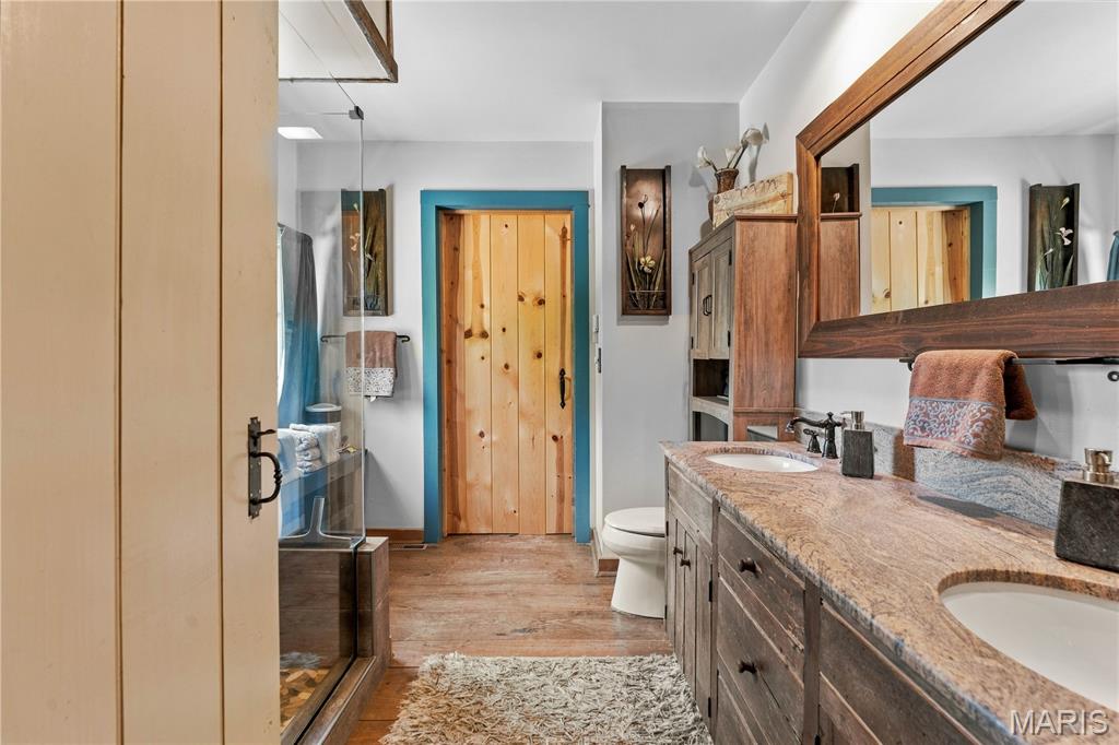 4505 Old Highway 100 Property Photo 15