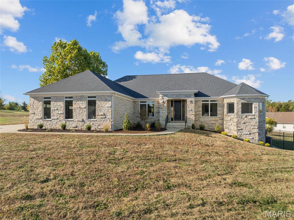 433 Gnarlyvine Court Property Photo 1